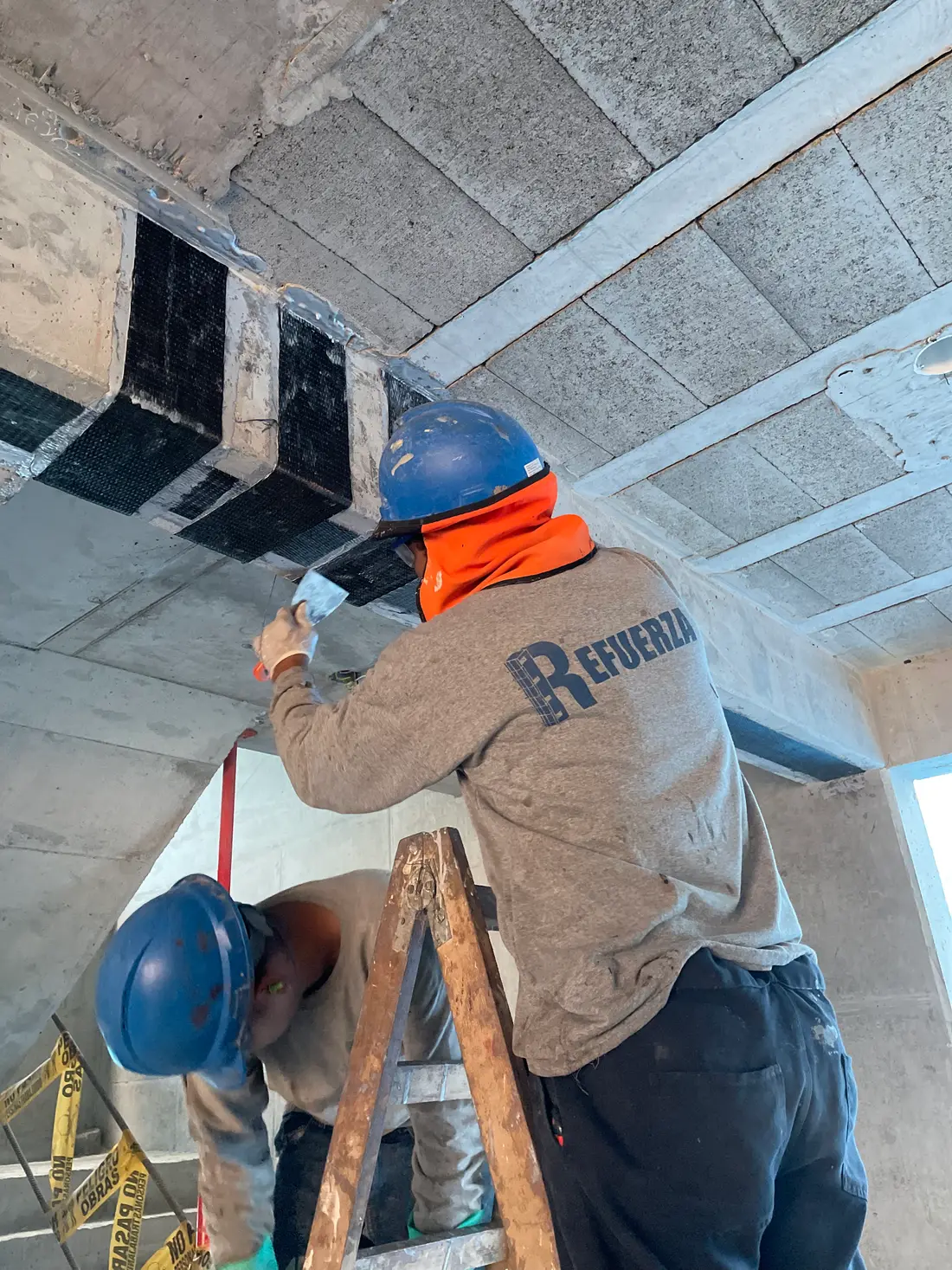 Reforzamientos con CFRP (Fibra de Carbono)